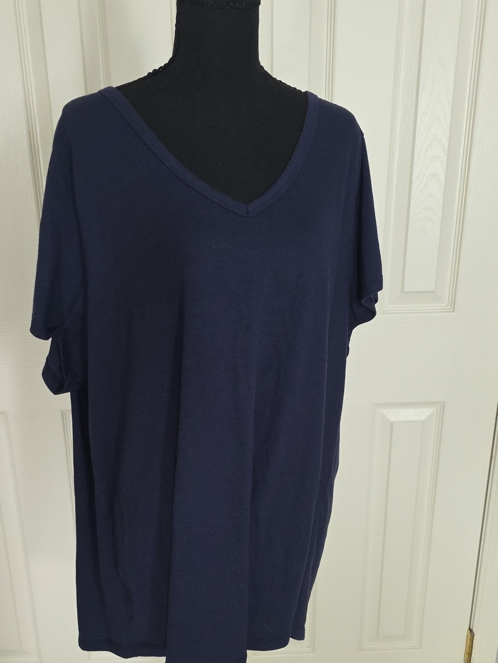 torrid Navy V-Neck Short Sleeve Tee